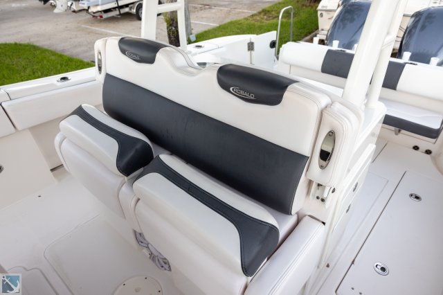 Pre-Owned 2019  powered Robalo Boat for sale